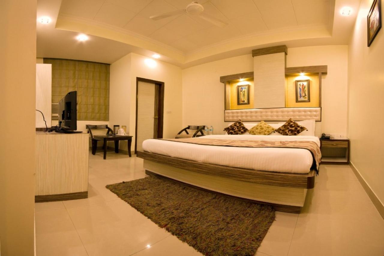 The Aster Karol Bagh Homely Atmosphere Nueva Delhi Exterior foto