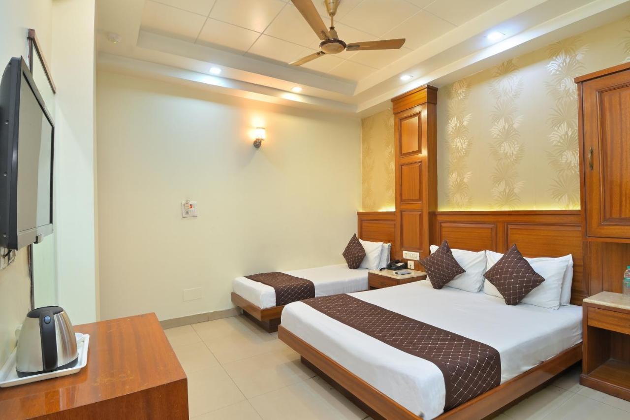 The Aster Karol Bagh Homely Atmosphere Nueva Delhi Exterior foto