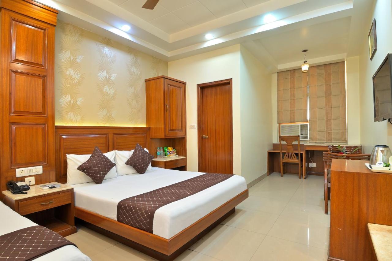 The Aster Karol Bagh Homely Atmosphere Nueva Delhi Exterior foto